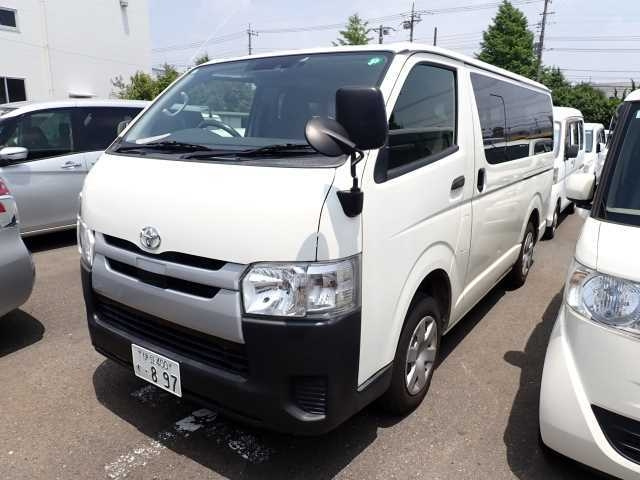 TOYOTA HIACE VAN 2020