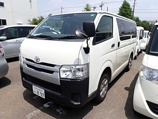 TOYOTA HIACE VAN 2020