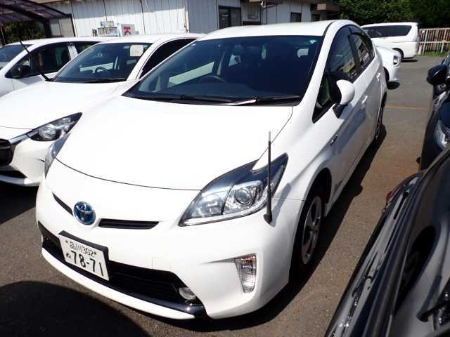 TOYOTA PRIUS 2015