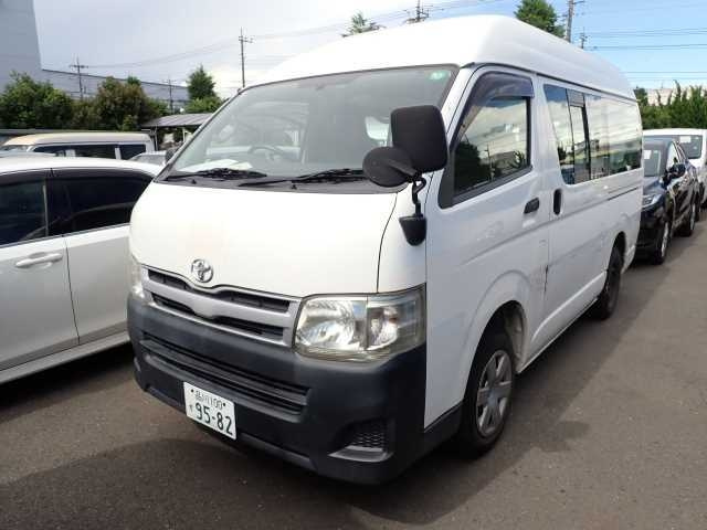 TOYOTA HIACE VAN 2011