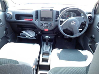 NISSAN AD 2020