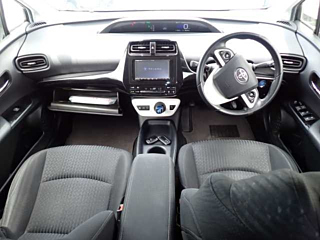 TOYOTA PRIUS 2018