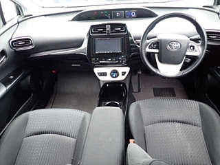 TOYOTA PRIUS 2018