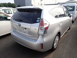 TOYOTA PRIUS ALPHA 2019