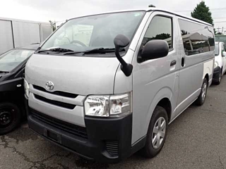 TOYOTA HIACE VAN 2017