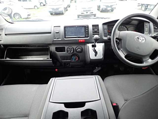 TOYOTA HIACE VAN 2017