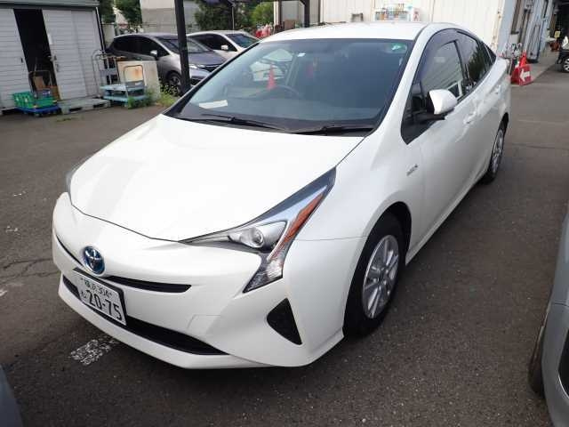 TOYOTA PRIUS 2018