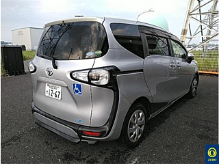 TOYOTA SIENTA 2017