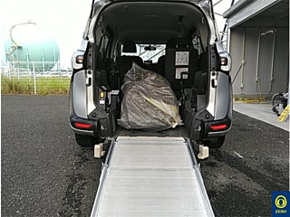 TOYOTA SIENTA 2017