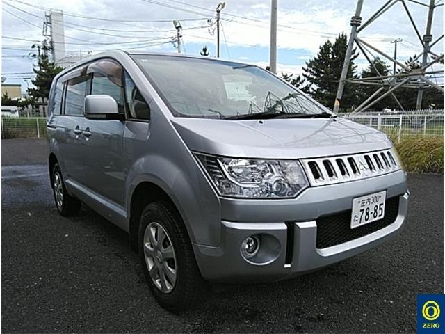 MITSUBISHI DELICA D5 2012