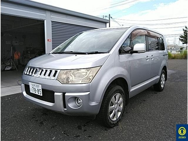 MITSUBISHI DELICA D5 2012