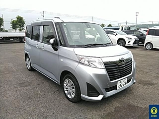 TOYOTA ROOMY 2018