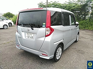 TOYOTA ROOMY 2018