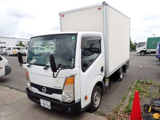 NISSAN ATLAS 2014