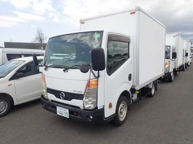 NISSAN ATLAS 2013