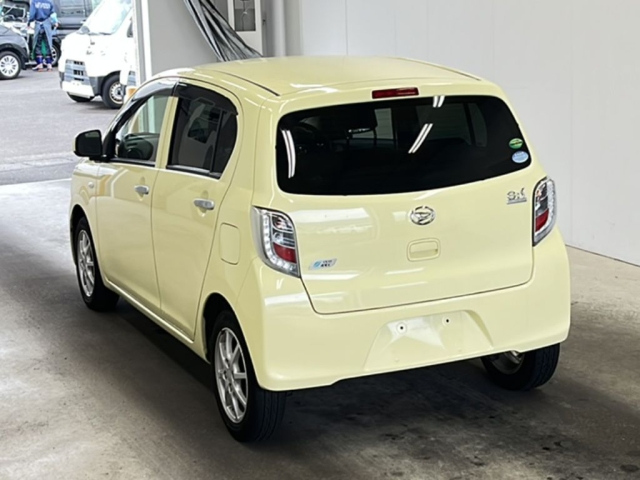DAIHATSU MIRA E S 2014