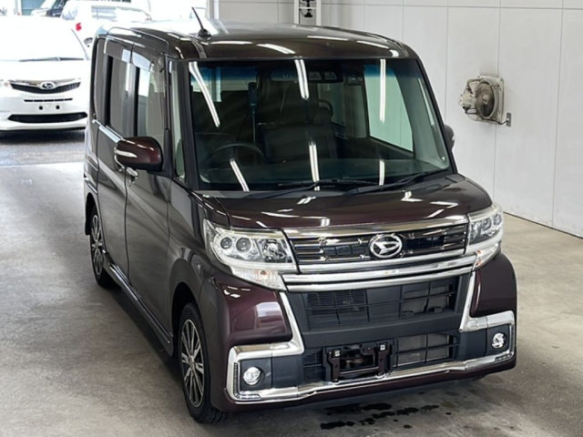 DAIHATSU TANTO 2016