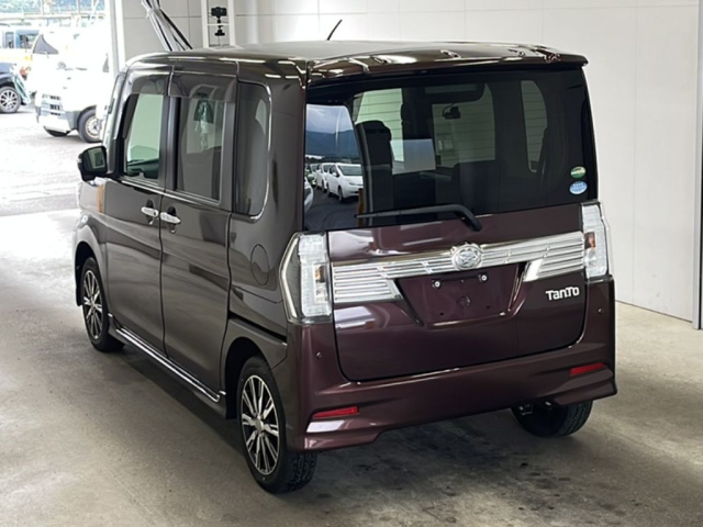 DAIHATSU TANTO 2016