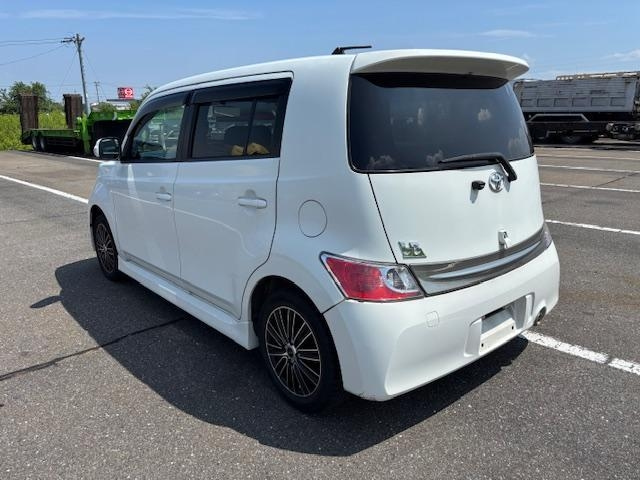 TOYOTA BB 2008