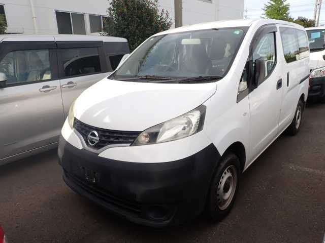 NISSAN NV200 2018