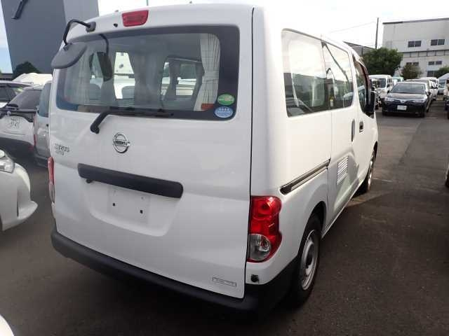 NISSAN NV200 2018