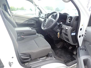 NISSAN CARAVAN VAN 2017