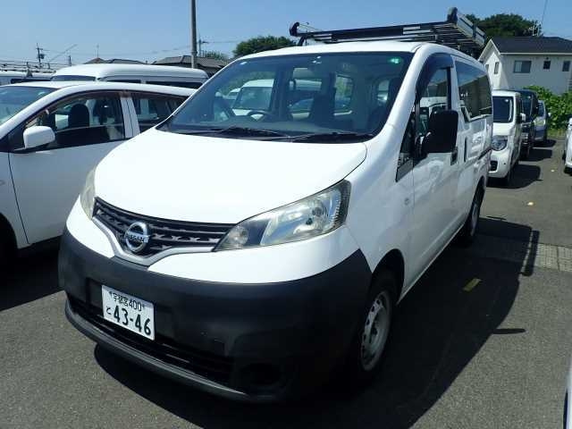 NISSAN NV200 2018