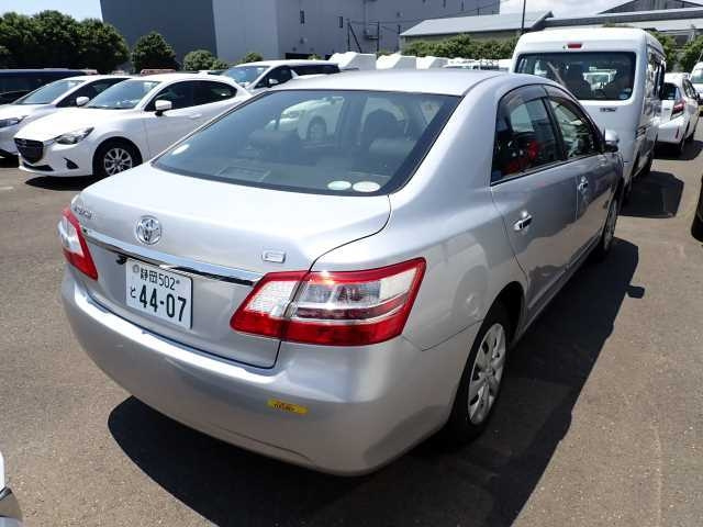 TOYOTA PREMIO 2016