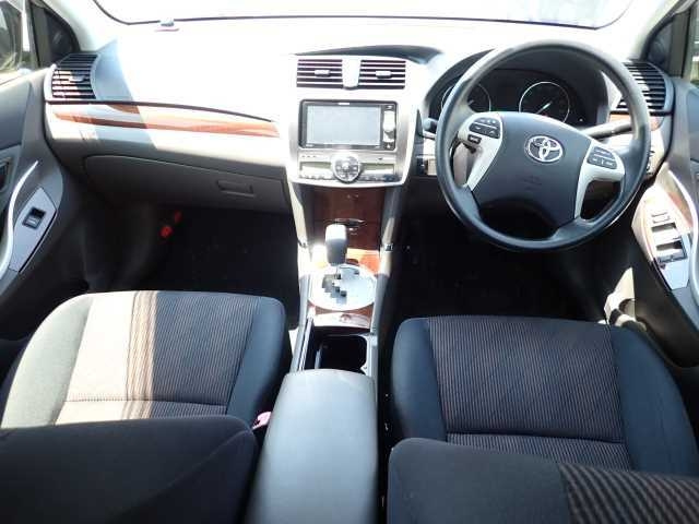 TOYOTA PREMIO 2016