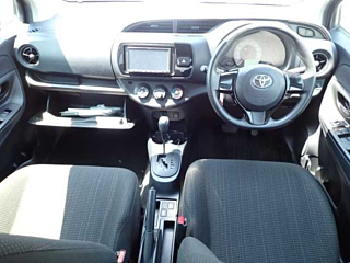 TOYOTA VITZ 2019