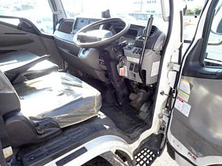 MITSUBISHI CANTER 2019