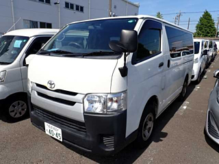 TOYOTA HIACE VAN 2016
