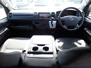 TOYOTA HIACE VAN 2016