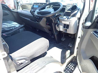 MITSUBISHI CANTER 2018