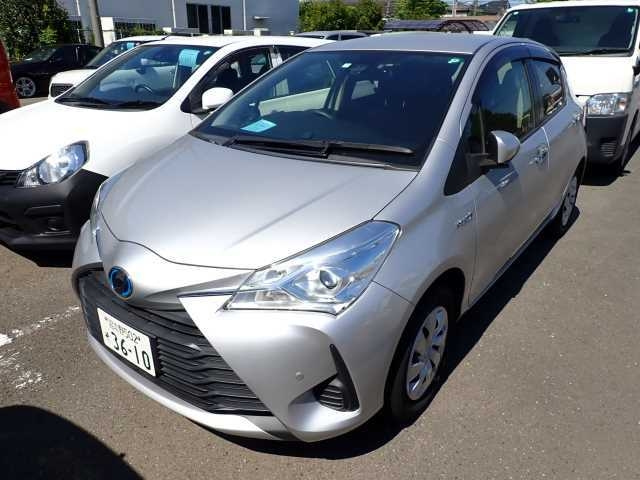 TOYOTA VITZ 2018