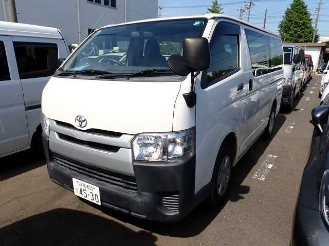 TOYOTA HIACE VAN 2017