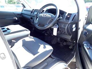 TOYOTA HIACE VAN 2019