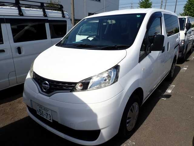 NISSAN NV200 2019