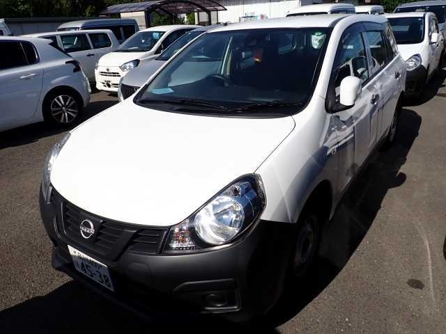 NISSAN AD 2021