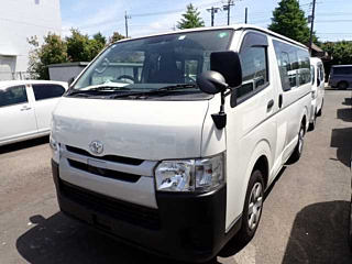 TOYOTA HIACE VAN 2019