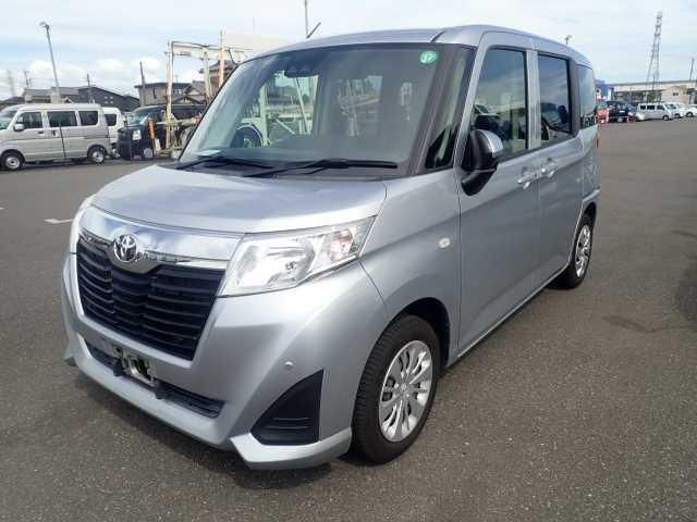 TOYOTA ROOMY 2019
