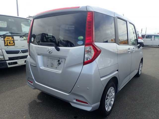 TOYOTA ROOMY 2019