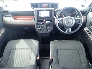 TOYOTA ROOMY 2019