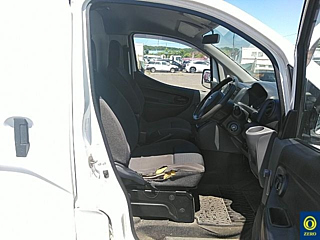 NISSAN NV200 2013