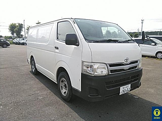 TOYOTA HIACE VAN 2010