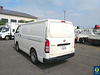 TOYOTA HIACE VAN 2010