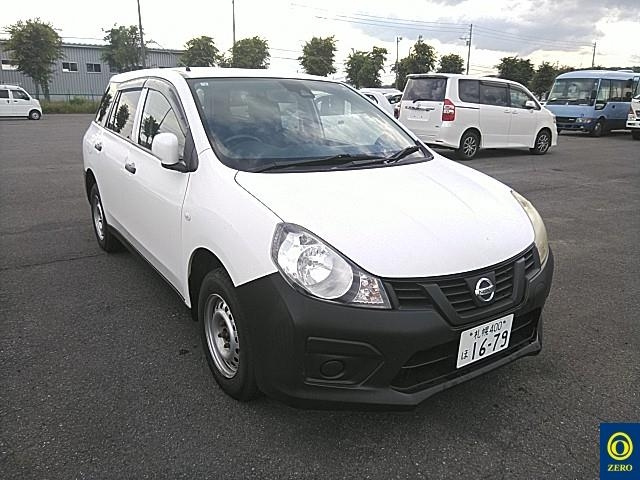 NISSAN AD 2017