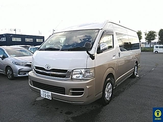 TOYOTA HIACE 2010