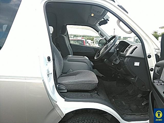 TOYOTA HIACE 2010