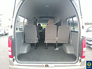 TOYOTA HIACE 2010